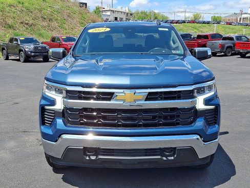 Used 2024 Chevrolet Silverado 1500 LT AWD/4WD image 2