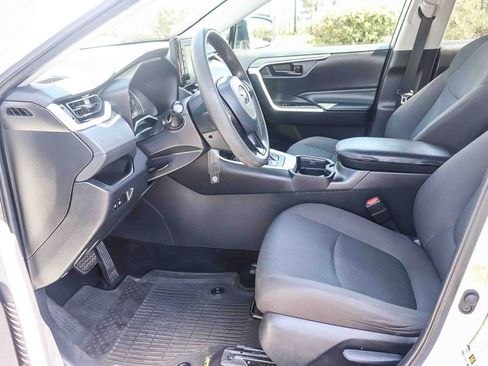 Certified 2020 Toyota RAV4 LE w/ All Weather Liner Package AWD/4WD image 22