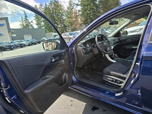 Used 2013 Honda Accord Sport image 3