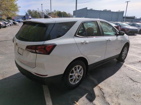 Used 2023 Chevrolet Equinox LS w/ Driver Confidence II Package FWD image 7