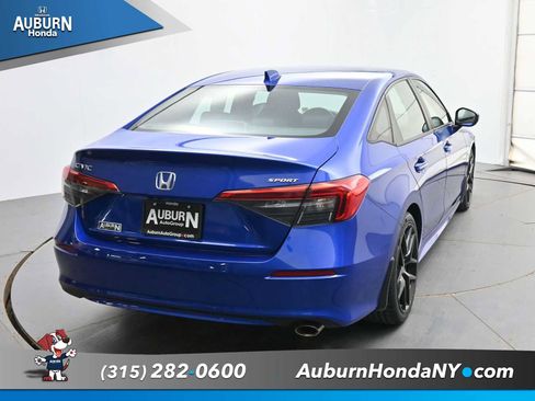 Used 2024 Honda Civic Sport image 4