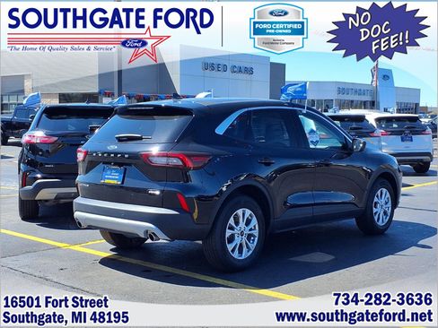 Used 2023 Ford Escape Active w/ Tech Pack #2 image 2