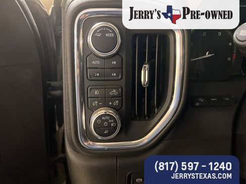 Used 2022 GMC Sierra 2500 Denali w/ Denali Black Diamond Edition AWD/4WD image 9