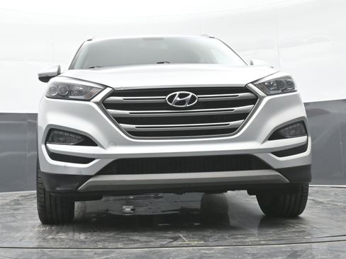 Used 2017 Hyundai Tucson Limited AWD/4WD image 42