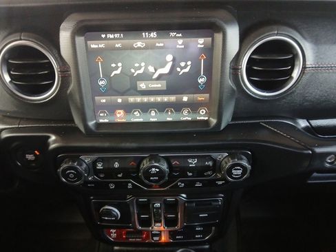 Used 2020 Jeep Gladiator Rubicon image 4