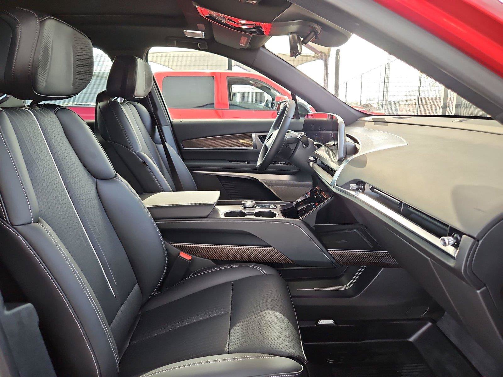 Used 2026 Cadillac Vistiq Sport w/ LPO, Floor Liner Package AWD/4WD image 28