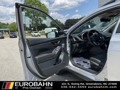 Used 2019 Subaru Crosstrek 2.0i Limited w/ Moonroof Package w/Navigation image 9