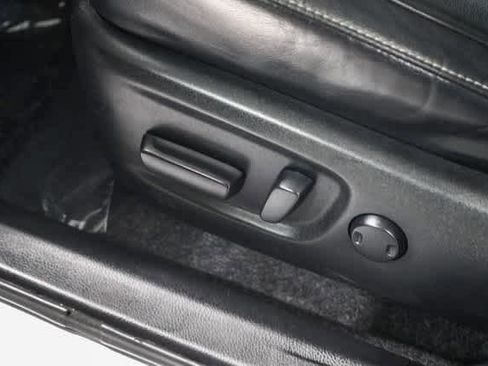 Used 2014 Toyota RAV4 Limited w/ Technology Package image 23