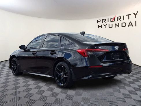 Used 2024 Honda Civic Sport image 6