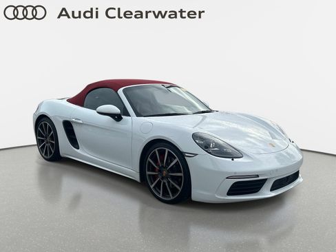 Used 2017 Porsche 718 Boxster S RWD image 4
