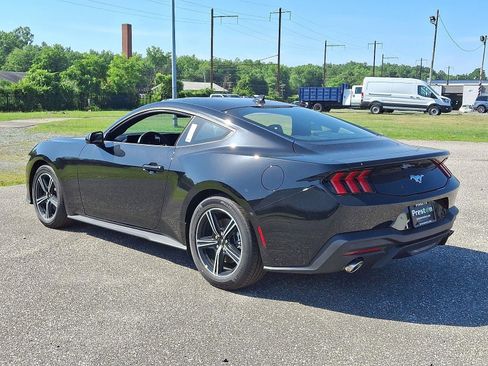 New 2025 Ford Mustang Coupe image 4