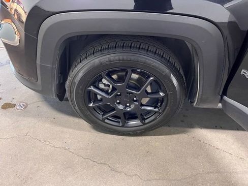 Used 2019 Jeep Renegade Altitude w/ Quick Order Package 2XM image 30