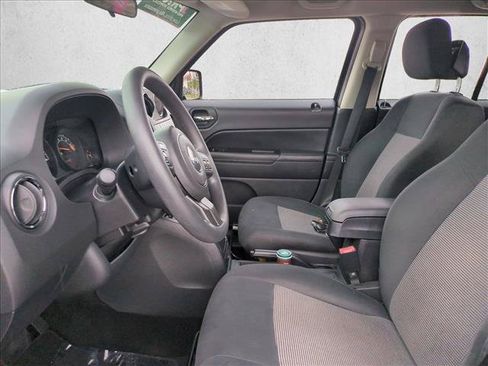 Used 2014 Jeep Patriot Sport w/ Power Value Group FWD image 14