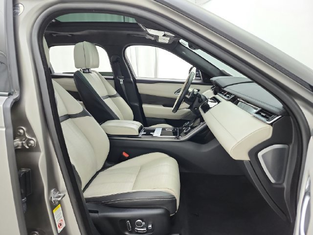 Used 2018 Land Rover Range Rover Velar AWD/4WD image 40