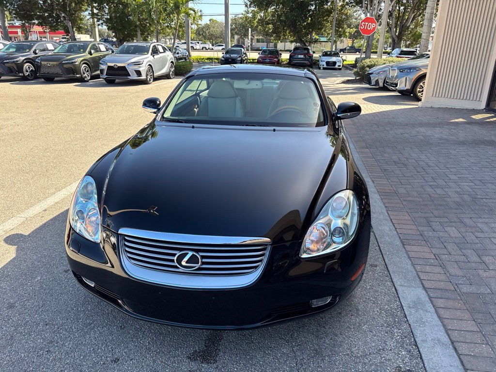 Used 2005 Lexus SC 430 Convertible RWD image 3