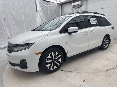 New 2026 Honda Odyssey EX-L image 3