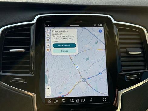 Used 2023 Volvo XC90 B6 Plus w/ Protection Package Premier image 17