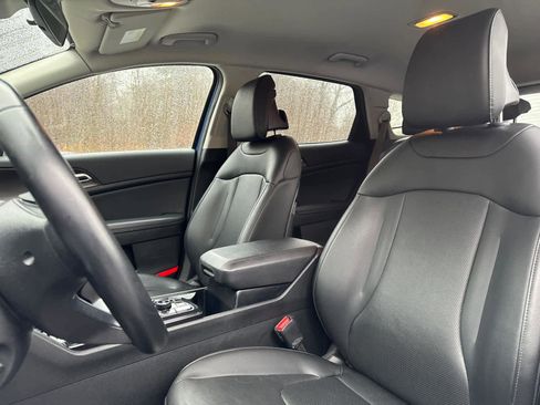 Used 2023 Kia Sportage EX image 14