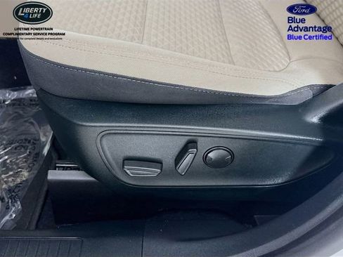 Used 2022 Ford Escape SE w/ Convenience Package image 18