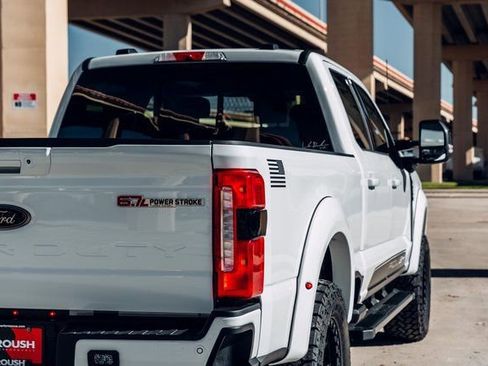 New 2026 Ford F250 Lariat w/ Black Appearance Package image 16