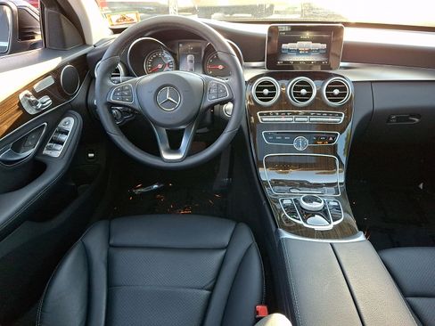 Used 2018 Mercedes-Benz C 300 4MATIC Sedan image 12