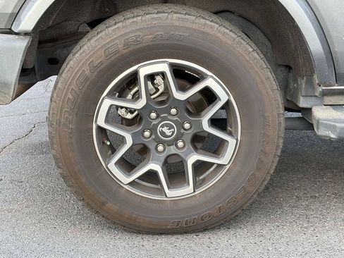 Used 2024 Ford Bronco Outer Banks AWD/4WD image 9