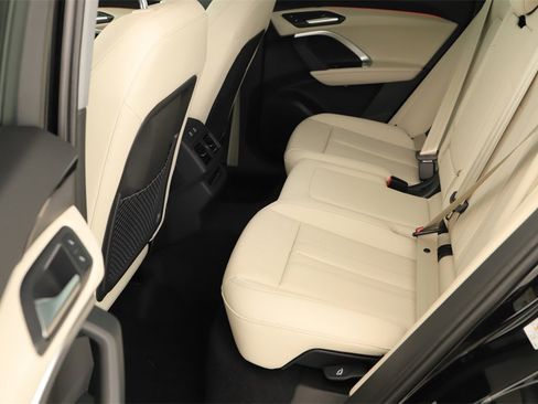 New 2025 Audi Q5 Premium image 27