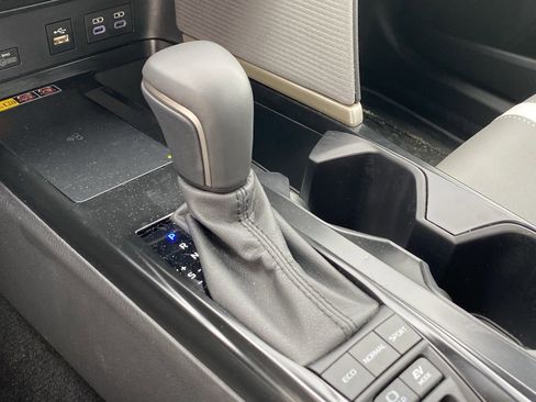 Certified 2026 Toyota Camry SE w/ Convenience Package FWD image 10