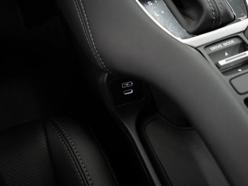 New 2026 Honda HR-V EX-L image 30