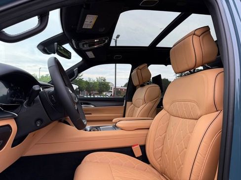 New 2026 Jeep Grand Wagoneer Summit AWD/4WD image 26