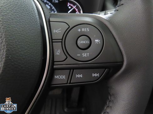 Used 2025 Toyota RAV4 XLE Premium FWD image 15