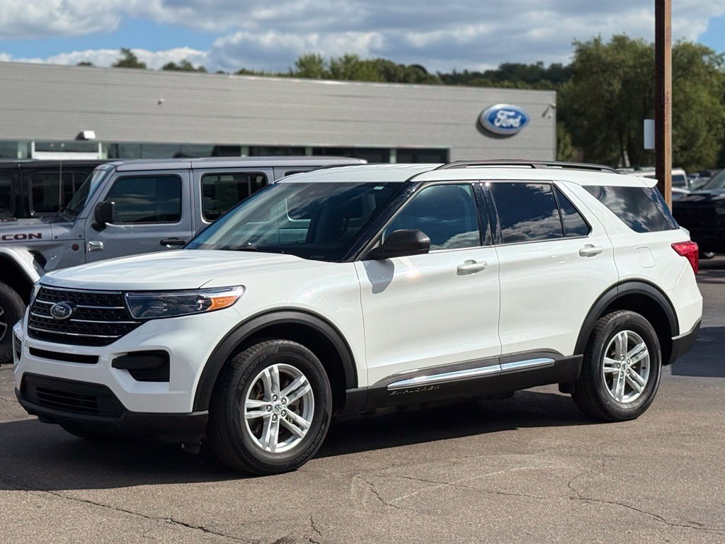 Used 2024 Ford Explorer XLT w/ Class IV Trailer Tow Package AWD/4WD image 38