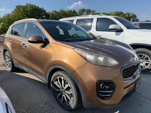Used 2017 Kia Sportage EX w/ EX Premium Package FWD image 4