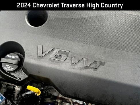 Used 2024 Chevrolet Traverse High Country image 32