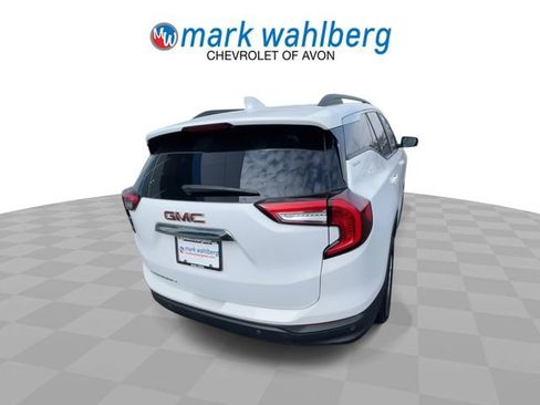 Certified 2024 GMC Terrain SLE w/ Driver Convenience Package FWD image 7