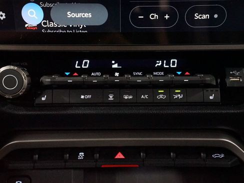 Certified 2026 Toyota Tundra SR5 w/ SR5 Premium Package AWD/4WD image 21