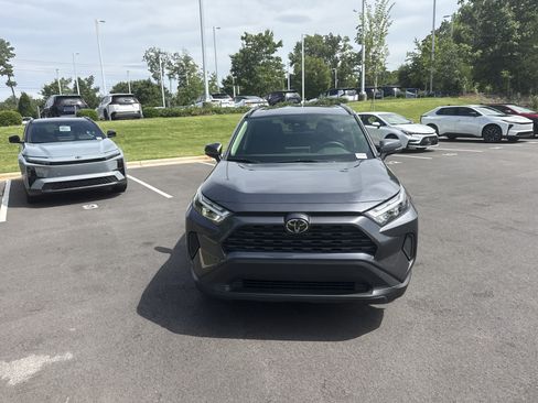 Used 2025 Toyota RAV4 XLE w/ Convenience Package AWD/4WD image 3