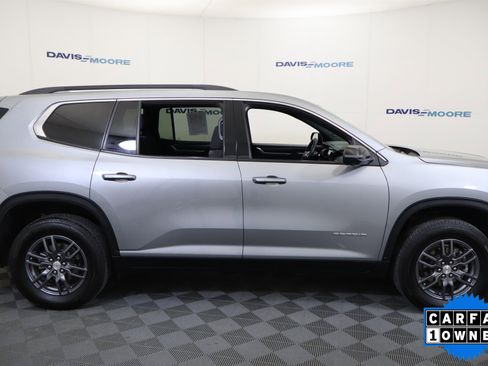 Used 2025 GMC Acadia Elevation image 4