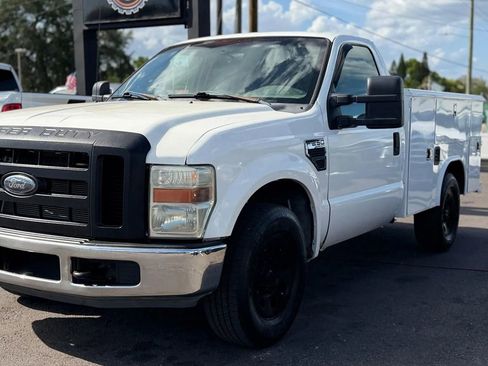 Used 2010 Ford F250 XL image 1