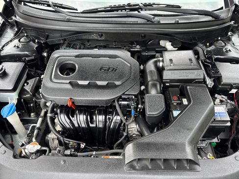 Used 2018 Hyundai Sonata Limited w/ Cargo Package FWD image 6