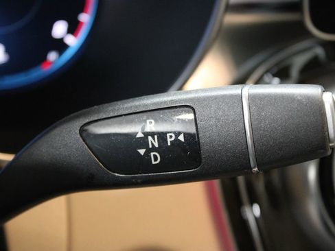 Used 2022 Mercedes-Benz GLC 300 4MATIC image 32