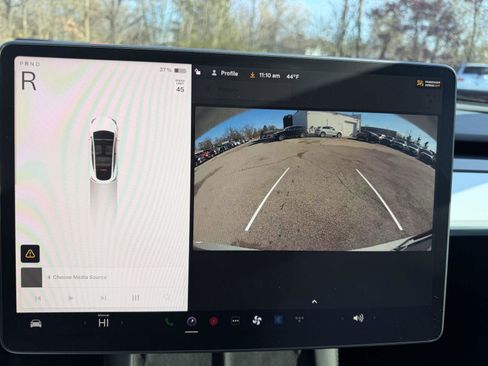 Used 2022 Tesla Model Y Long Range image 13