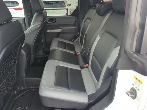 Used 2023 Ford Bronco Black Diamond AWD/4WD image 27