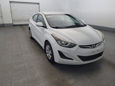 Used 2016 Hyundai Elantra SE image 13