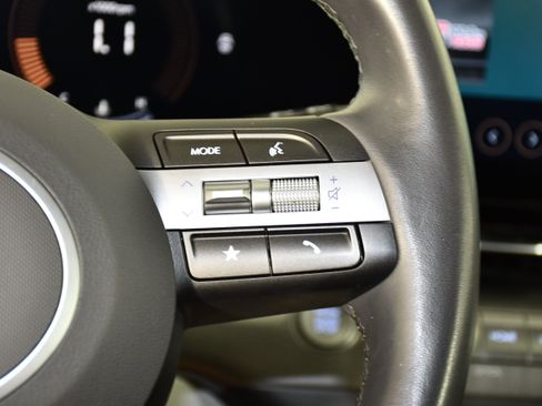 Used 2025 Hyundai Kona SEL AWD/4WD image 22