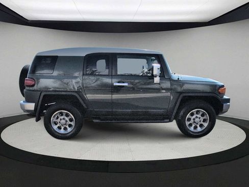 Used 2012 Toyota FJ Cruiser 4WD w/ Upgrade Pkg image 9