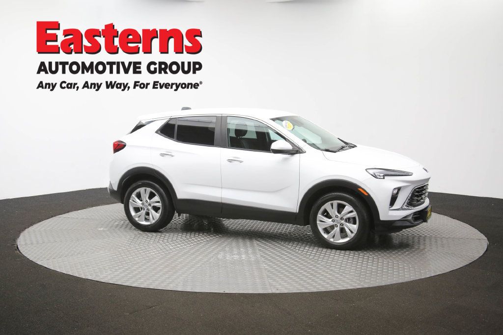 Used 2024 Buick Encore GX Preferred FWD image 43