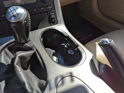Used 2005 Chevrolet Corvette Coupe w/ Preferred Equipment Group RWD image 24