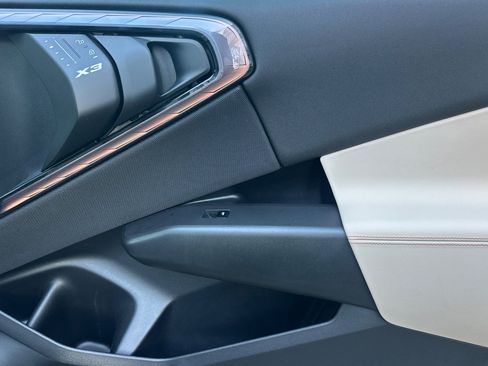 Used 2025 BMW X3 xDrive30i w/ Premium Package image 22