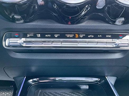 Certified 2025 Mercedes-Benz GLB 250 250 image 18